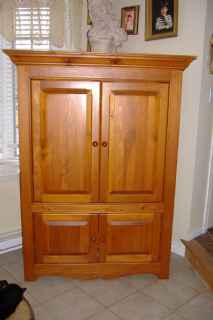 Armoire en pin